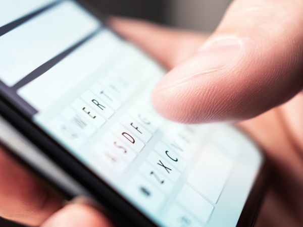 sending messages on a mobile phone